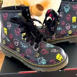 Dr Martens Hello kitty kids boots
